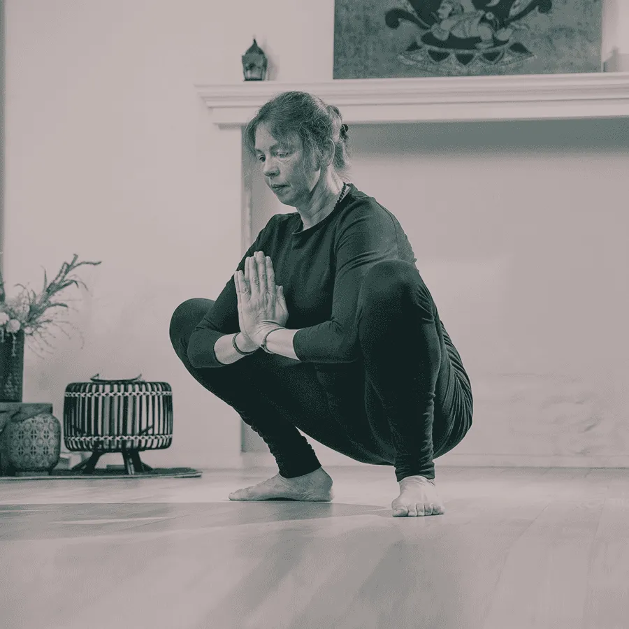 MRY for pregnant women: a woman in a deep squat with palms joined at the chest
