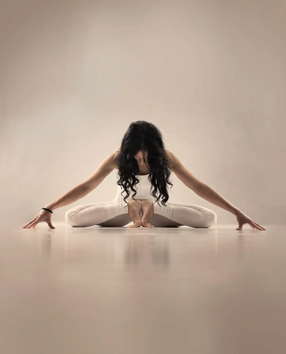 Guru Mai Ram in an asana